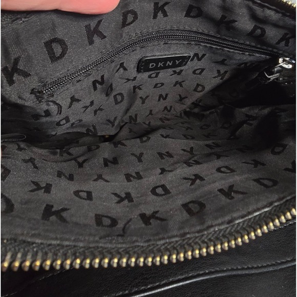 DKNY Bryant Park Black Graffiti Print Crossbody Bag Purse Streetwear 2021 - Picture 10 of 12